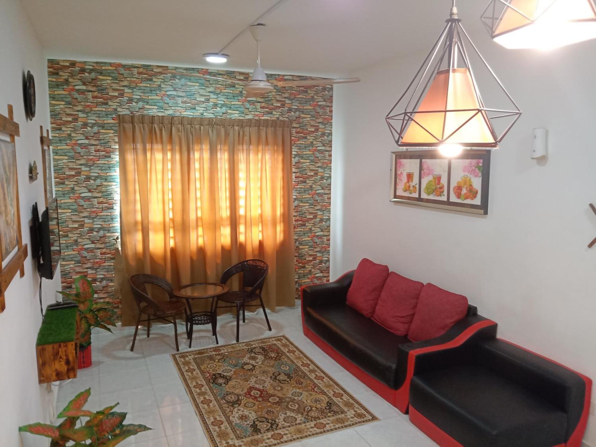 Homestay Budget Kuala Terengganu Tulipsia House Dış mekan fotoğraf