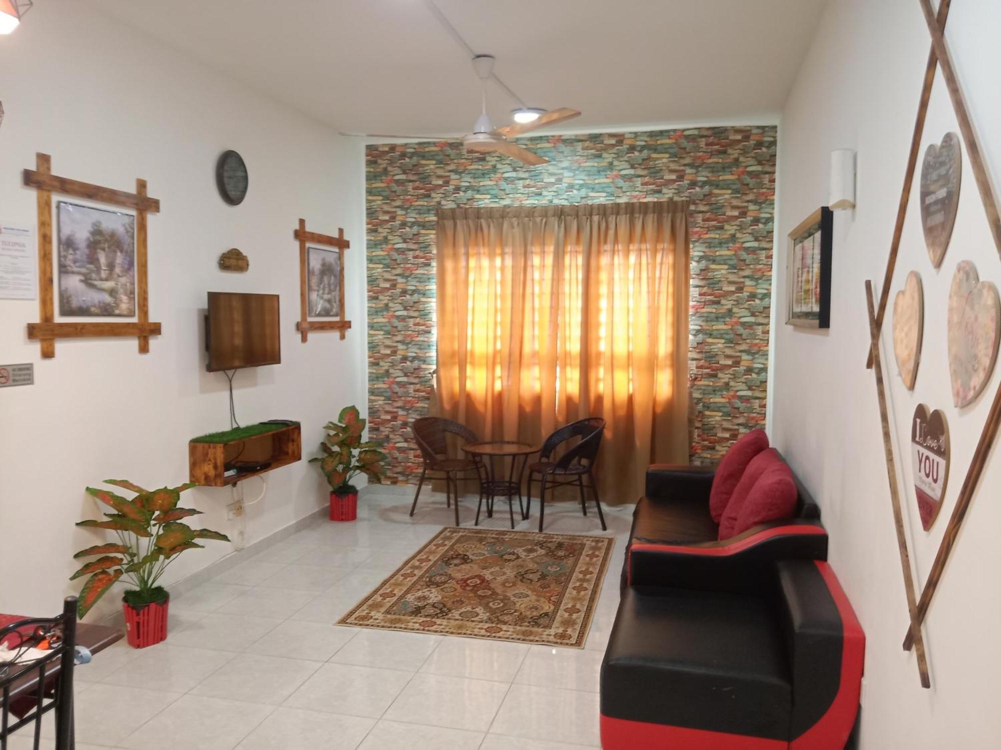 Homestay Budget Kuala Terengganu Tulipsia House Dış mekan fotoğraf